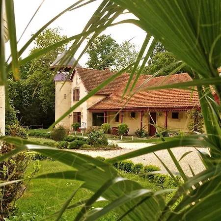 Chateau De Lestaubiere Douville