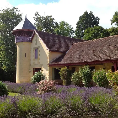 Chateau De Lestaubiere