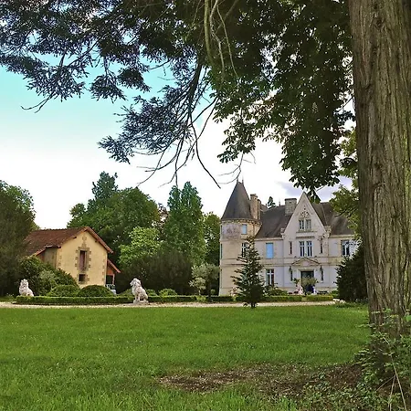 Bed & Breakfast Chateau De Lestaubiere Douville