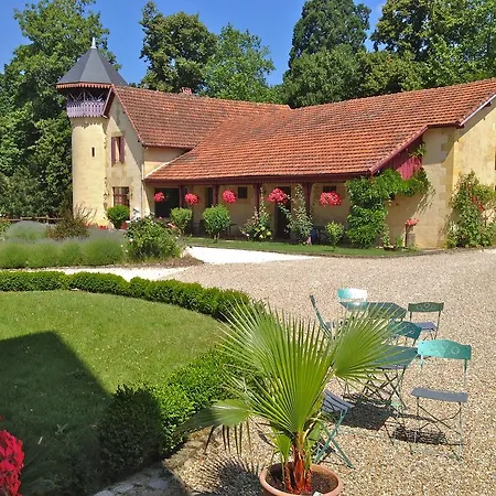 Bed & Breakfast Chateau De Lestaubiere Douville