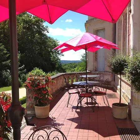 Chateau De Lestaubiere Bed & Breakfast Douville