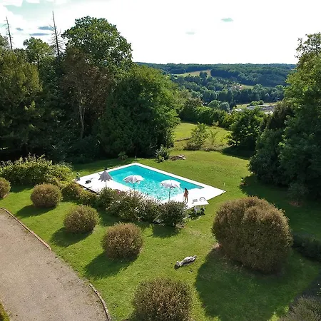 Bed & Breakfast Chateau De Lestaubiere