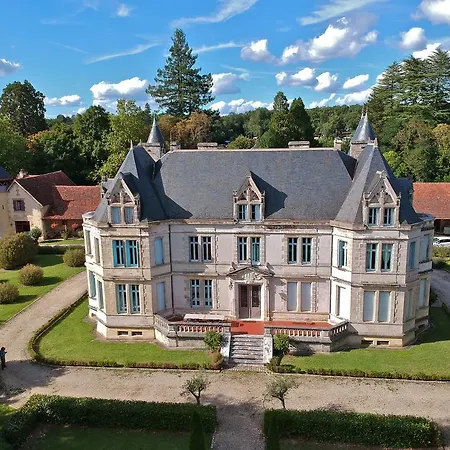 Bed & Breakfast Chateau De Lestaubiere