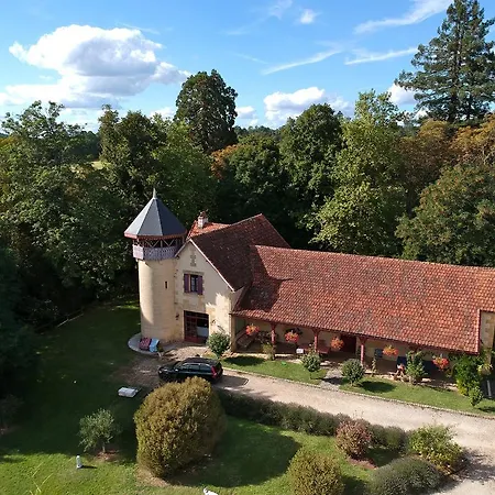 Chateau De Lestaubiere * Douville