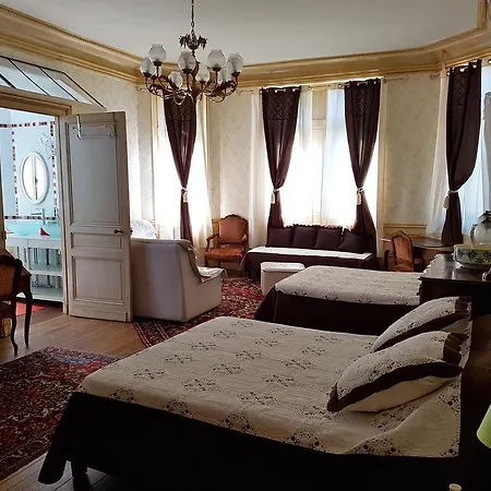 Chateau De Lestaubiere Oda ve Kahvaltı