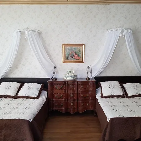 Bed & Breakfast Chateau De Lestaubiere Douville