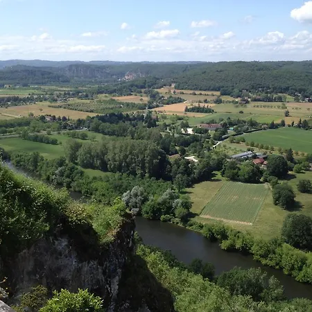 Chateau De Lestaubiere Bed & Breakfast *