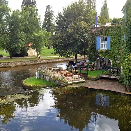 Chateau De Lestaubiere * Douville