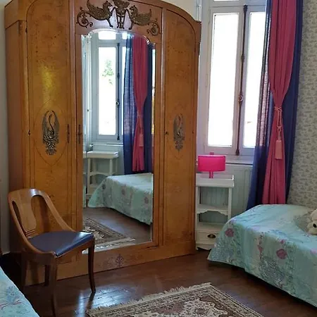 Chateau De Lestaubiere Oda ve Kahvaltı Douville
