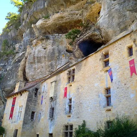 Chateau De Lestaubiere * Douville