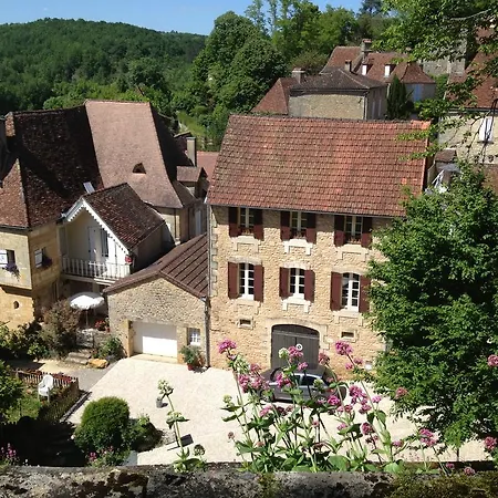 Chateau De Lestaubiere Bed & Breakfast *